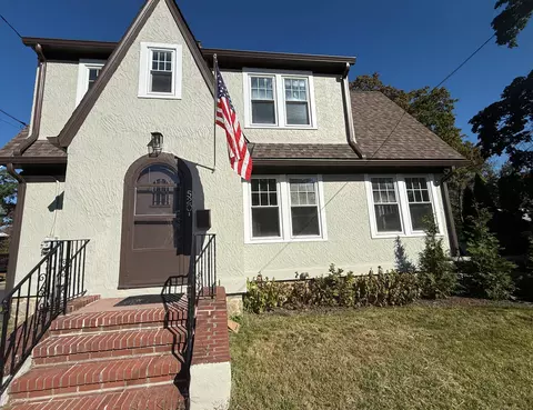 520 Savoy St, Bridgeport, CT 06606