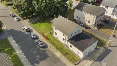 47 Grove St, Ansonia, CT 06401