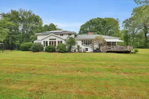 47 Notch Rd, Simsbury, CT 06092