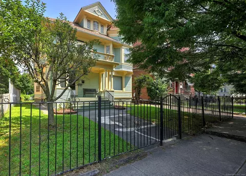 1537 Chapel St, New Haven, CT 06511
