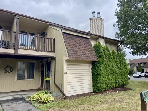 82 Little Oak Ln #82, Rocky Hill, CT 06067