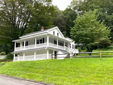14 Northfield Rd, Watertown, CT 06795