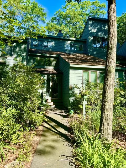239 Ledge Dr, Torrington, CT 06790