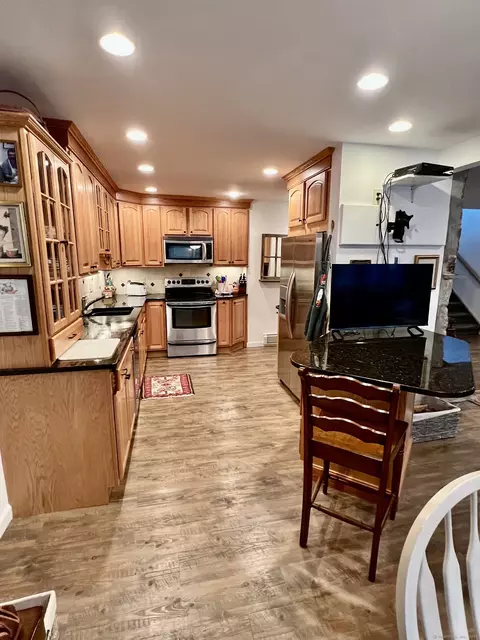 Kitchen - 239 Ledge Dr, Torrington, CT 06790 photo 4 of 5