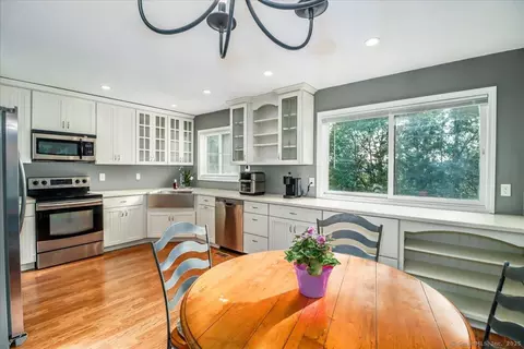 27 Crows Nest Ln #17F, Danbury, CT 06810