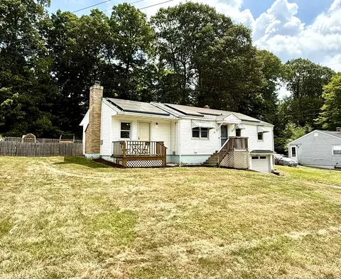 28 Charles Rd, Seymour, CT 06483