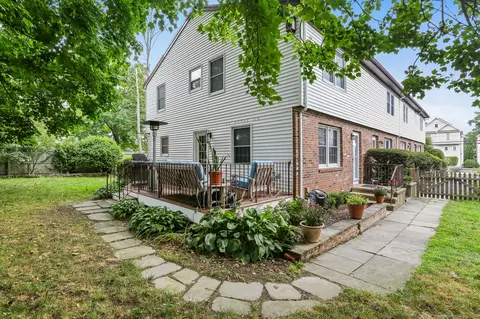 209 Seaside Ave #5, Stamford, CT 06902