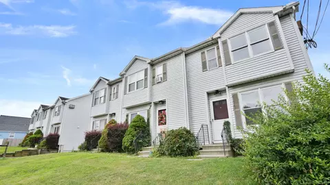 6 Hakim St #2-6, Danbury, CT 06810