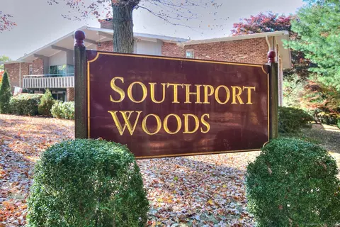 101 Southport Woods Dr #101, Southport, CT 06890