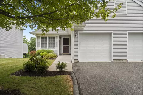 4001 Heartwood Ln #4001, Danbury, CT 06811
