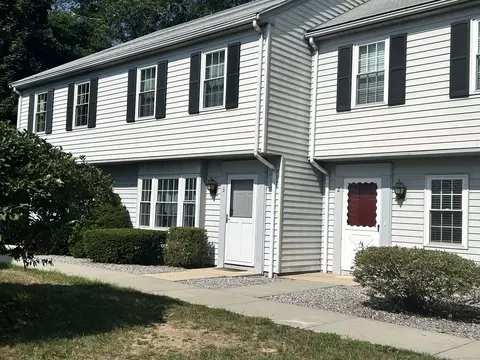 3 Founders Rd #3, Clinton, CT 06413