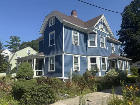 49 Lincoln Ave, Norwich, CT 06360
