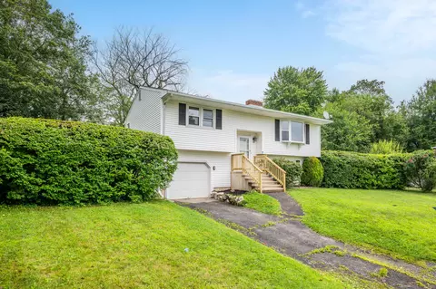 85 Brookfield Rd, Waterbury, CT 06704