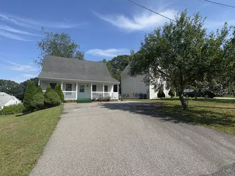 9 Thamesview Rd, Norwich, CT 06360