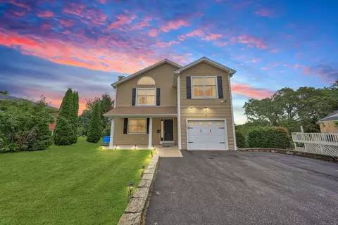 103 Esther Ave, Waterbury, CT 06708