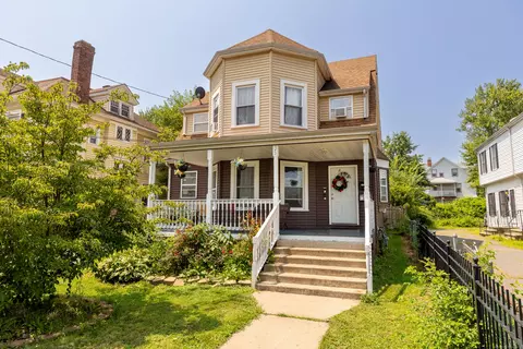 35 Irving St, Hartford, CT 06112
