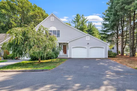 398 Woodridge #398, Shelton, CT 06484