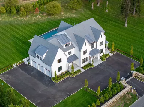 250 Carter St, New Canaan, CT 06840
