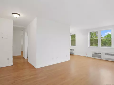 54 W North St #412, Stamford, CT 06902