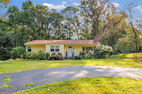808 Booth Hill Rd, Shelton, CT 06484