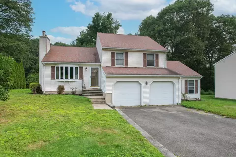 33 Mallory Rd, Watertown, CT 06795