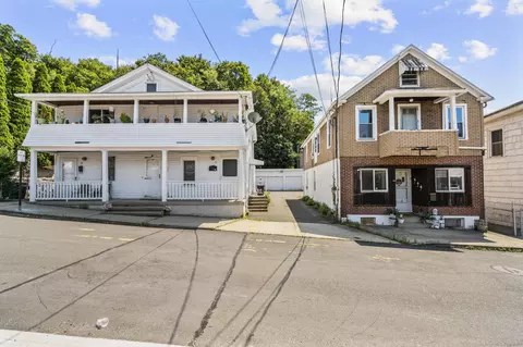 31 Gilbert St, Derby, CT 06418
