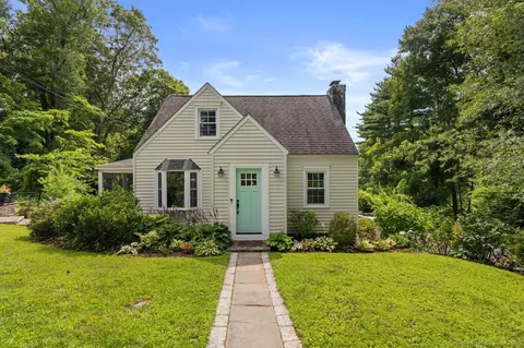 5 Rabbit Ln, Brookfield, CT 06804