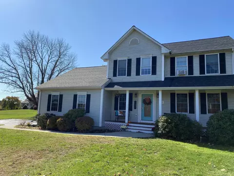 29 Meadowbrook Dr, Brooklyn, CT 06234