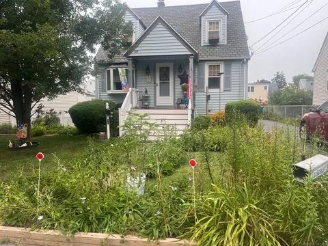 90 Mercer St, Stratford, CT 06614