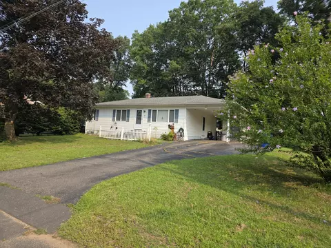 4 Douglas Dr, Enfield, CT 06082