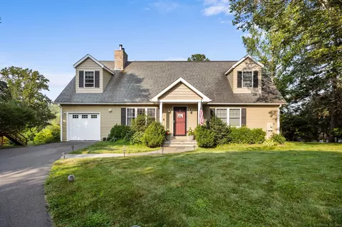 29 Saddle Rock Rd, Danbury, CT 06811