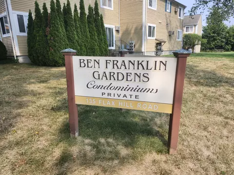 135 Flax Hill Rd #21, Norwalk, CT 06854