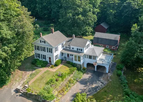 121 Rose Hill Rd, Portland, CT 06480