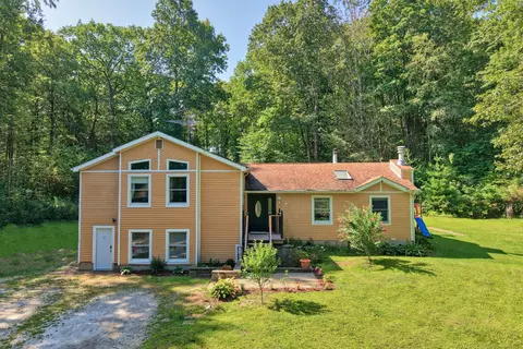 95 Behrens Rd, New Hartford, CT 06057