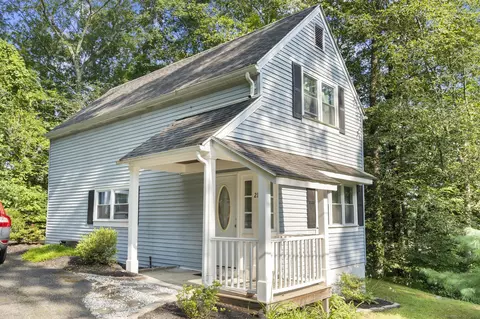 21 Farview Dr, Sandy Hook, CT 06482
