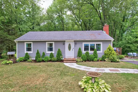 23 Junior Rd, Farmington, CT 06032