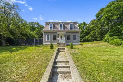 44 Grove St, Vernon, CT 06066