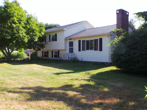 681 Groton Long Point Rd, Groton, CT 06340