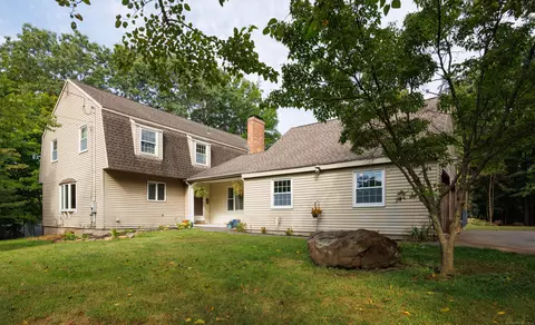 99 Pinnacle Rd, Plainville, CT 06062