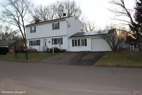 67 Barrington Ln, Waterbury, CT 06708