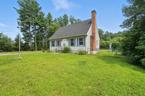 131 Raffia Rd, Enfield, CT 06082