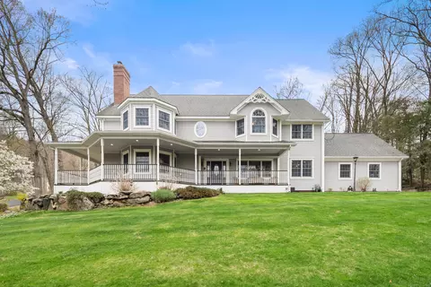 17 Beverly Dr, Somers, CT 06071