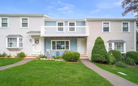 826 Long Hill Rd #826, Middletown, CT 06457
