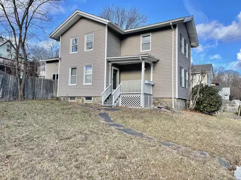 25 Pleasant St, Ansonia, CT 06401