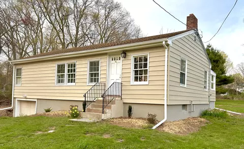 46 Sperry Dr, Guilford, CT 06437