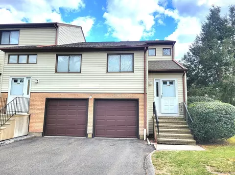 13 Oak Forest Dr #6, Manchester, CT 06042