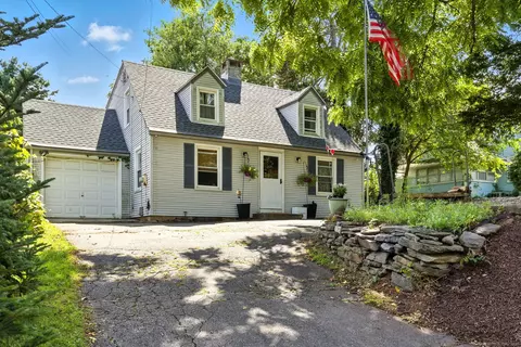 634 N Main St, Manchester, CT 06042