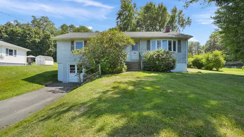34 Possum Dr, New Fairfield, CT 06812