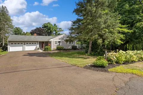 93 Meeting House Hill Rd, Durham, CT 06422