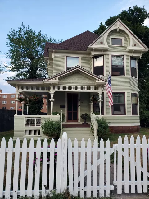 299 Union Ave, West Haven, CT 06516